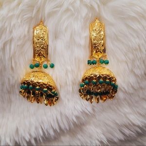 Earrings/jhumki